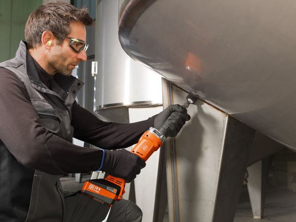 Аккумуляторная прямошлифовальная машина Fein AGSZ 18-90 LBL Select (71230362000)