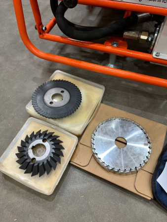 Гидравлический взрывобезопасный труборез XJQG-1